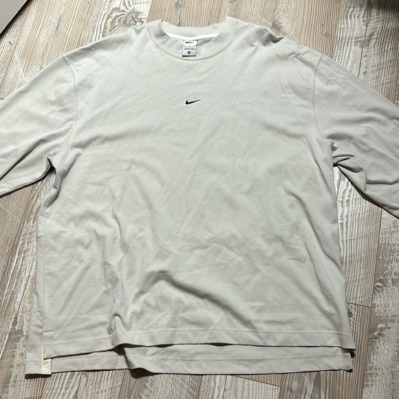 Nike XXL creme crewneck - Picture 1 of 3